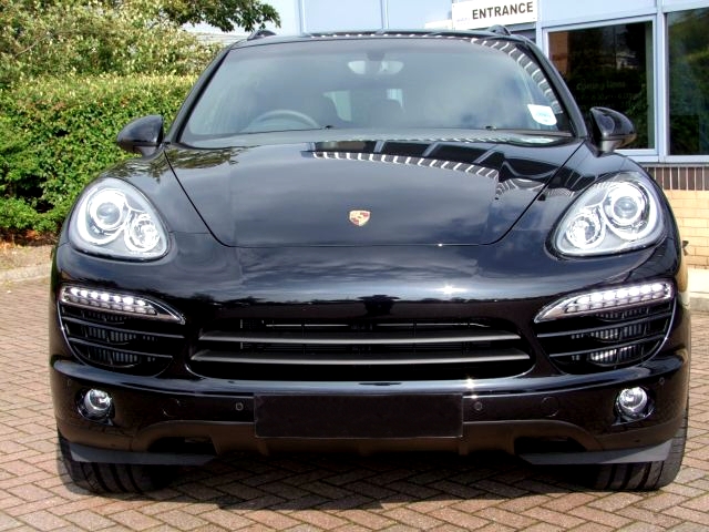 Ex Demo Lease - PORSCHE CAYENNE